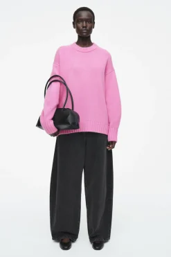 Best COS CHUNKY PURE CASHMERE CREW-NECK SWEATER PINK