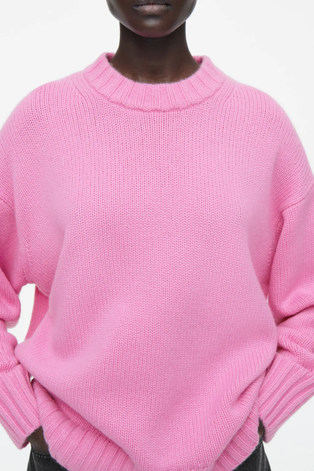 Best COS CHUNKY PURE CASHMERE CREW-NECK SWEATER PINK