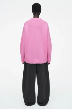 Best COS CHUNKY PURE CASHMERE CREW-NECK SWEATER PINK