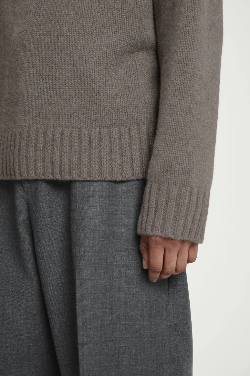 Best COS CHUNKY PURE CASHMERE SWEATER BEIGE