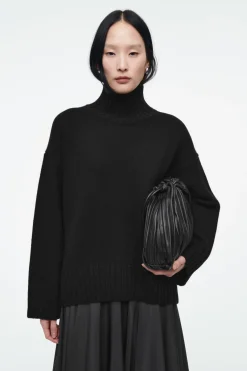 Outlet COS CHUNKY PURE CASHMERE TURTLENECK SWEATER BLACK