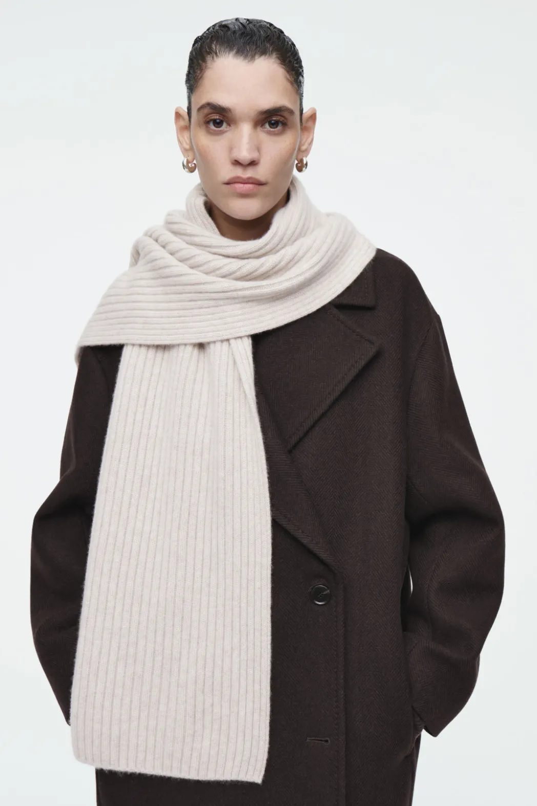 Online COS CHUNKY RIBBED PURE CASHMERE SCARF OFF-WHITE