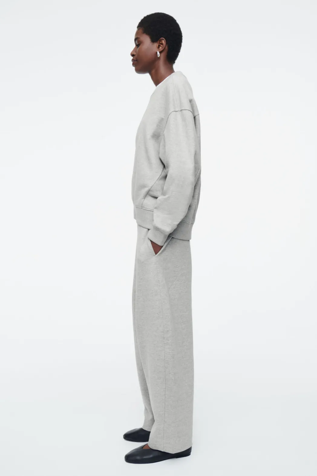 COS CLASSIC CREW-NECK SWEATSHIRT GRAY