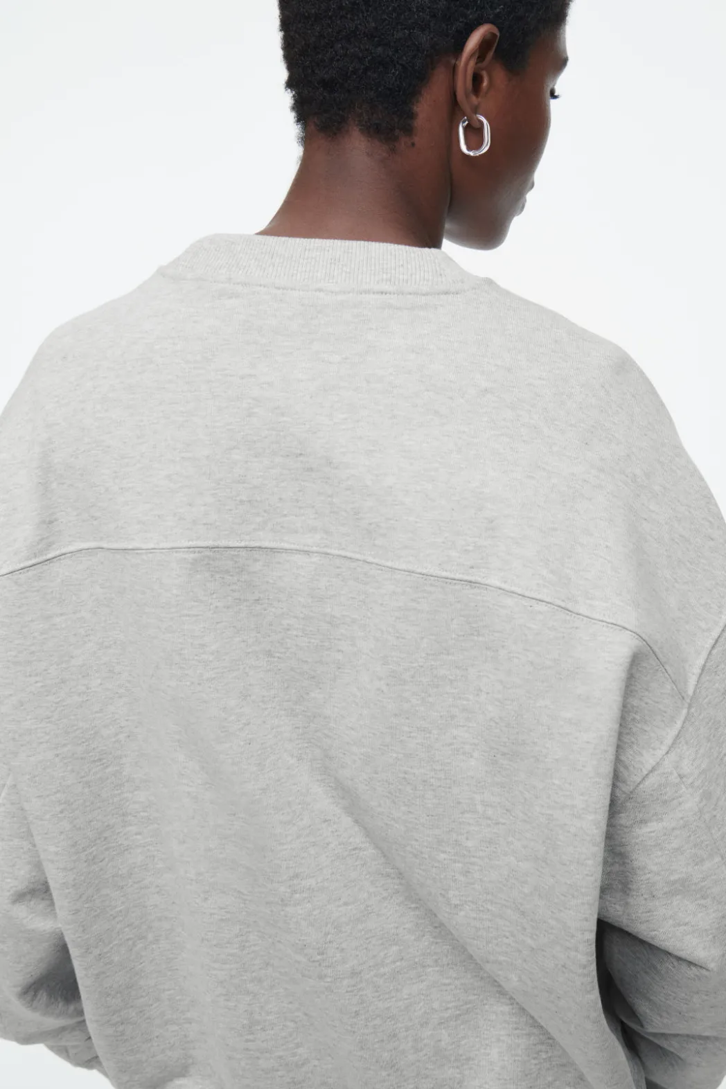 COS CLASSIC CREW-NECK SWEATSHIRT GRAY