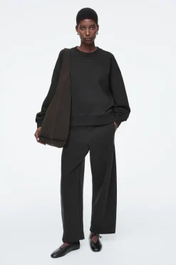 COS CLASSIC CREW-NECK SWEATSHIRT BLACK