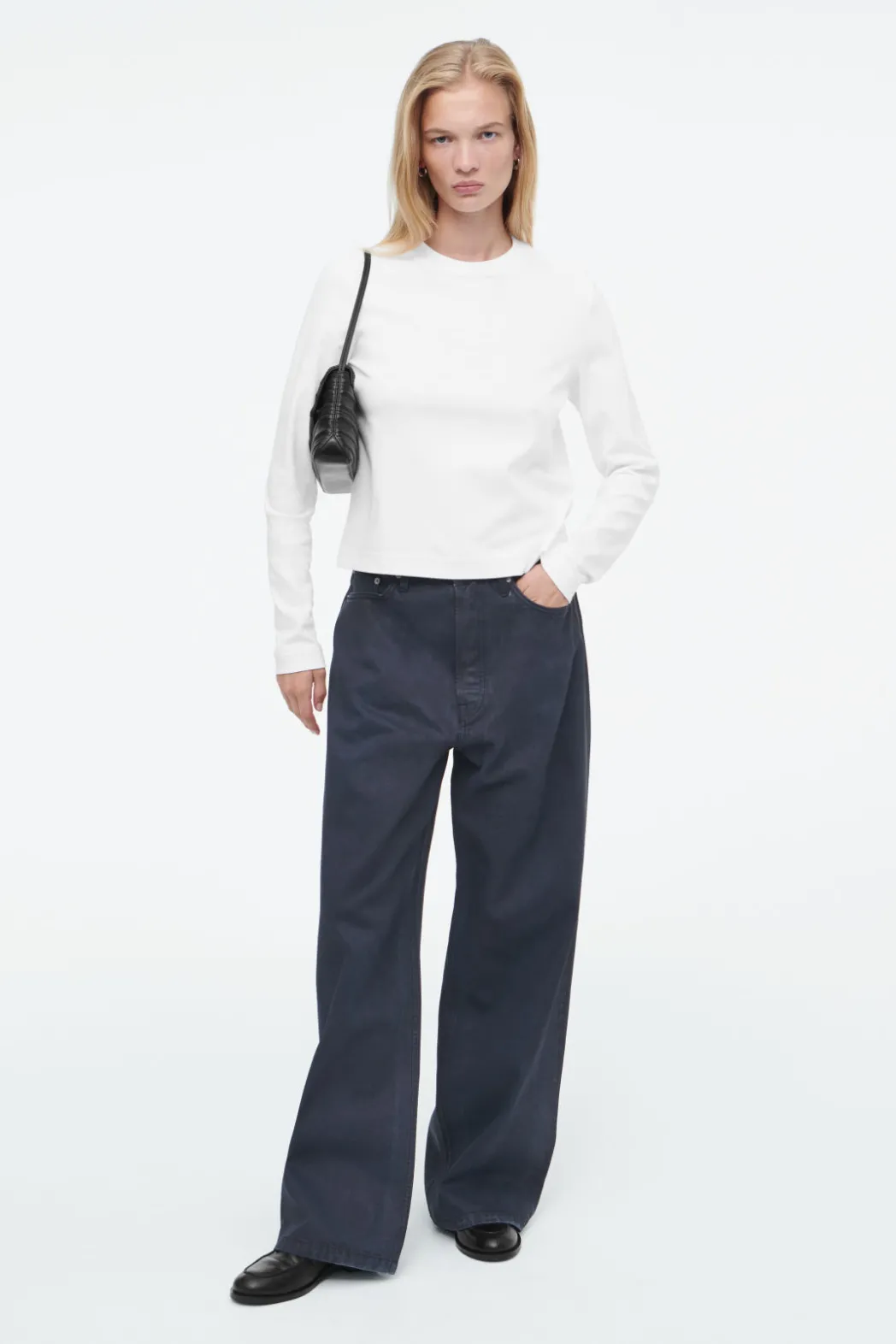 Discount COS CLEAN CUT REGULAR LONG-SLEEVED T-SHIRT white