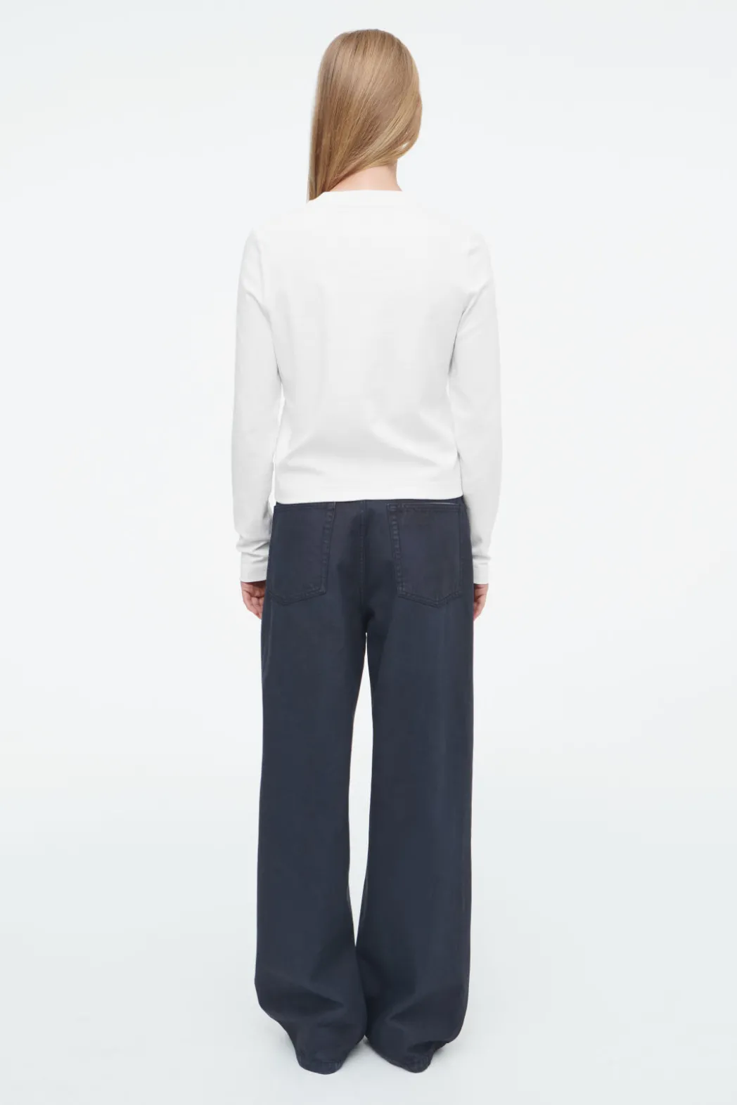 Discount COS CLEAN CUT REGULAR LONG-SLEEVED T-SHIRT white