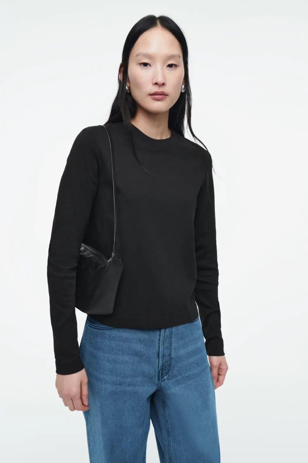 Clearance COS CLEAN CUT REGULAR LONG-SLEEVED T-SHIRT BLACK