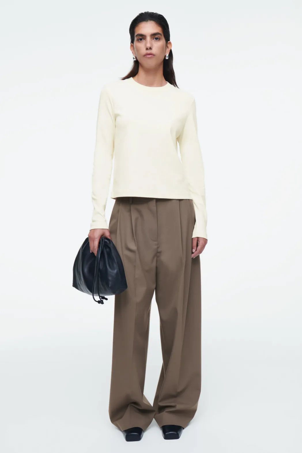New COS CLEAN CUT REGULAR LONG-SLEEVED T-SHIRT BEIGE / UNDYED