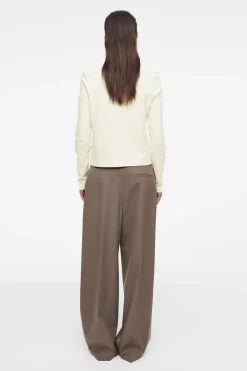 New COS CLEAN CUT REGULAR LONG-SLEEVED T-SHIRT BEIGE / UNDYED
