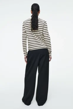 New COS CLEAN CUT REGULAR LONG-SLEEVED T-SHIRT NAVY