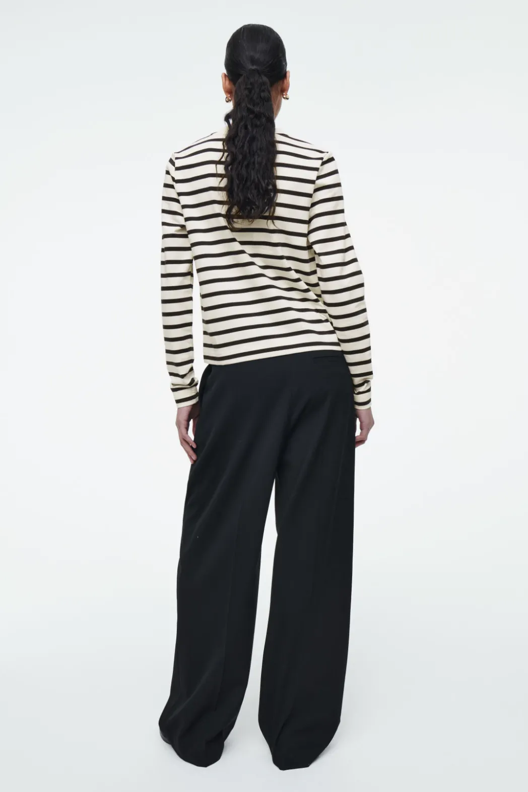 New COS CLEAN CUT REGULAR LONG-SLEEVED T-SHIRT NAVY