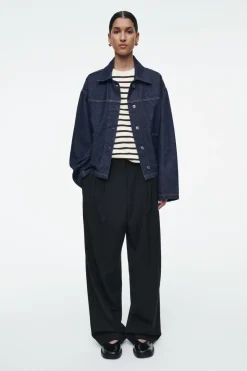 New COS CLEAN CUT REGULAR LONG-SLEEVED T-SHIRT NAVY