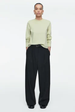 Sale COS CLEAN CUT REGULAR LONG-SLEEVED T-SHIRT LIGHT GREEN
