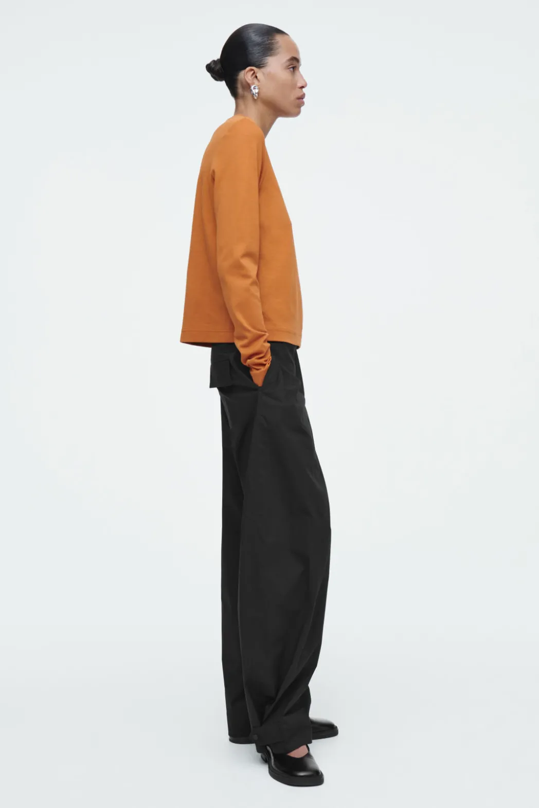 Discount COS CLEAN CUT REGULAR LONG-SLEEVED T-SHIRT ORANGE