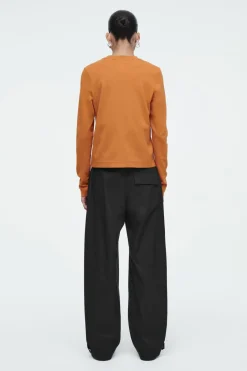 Discount COS CLEAN CUT REGULAR LONG-SLEEVED T-SHIRT ORANGE