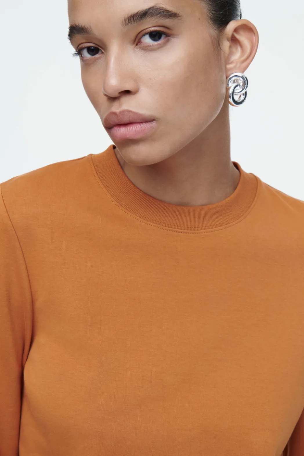 Discount COS CLEAN CUT REGULAR LONG-SLEEVED T-SHIRT ORANGE