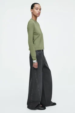 Discount COS CLEAN CUT REGULAR LONG-SLEEVED T-SHIRT GREEN MÉLANGE