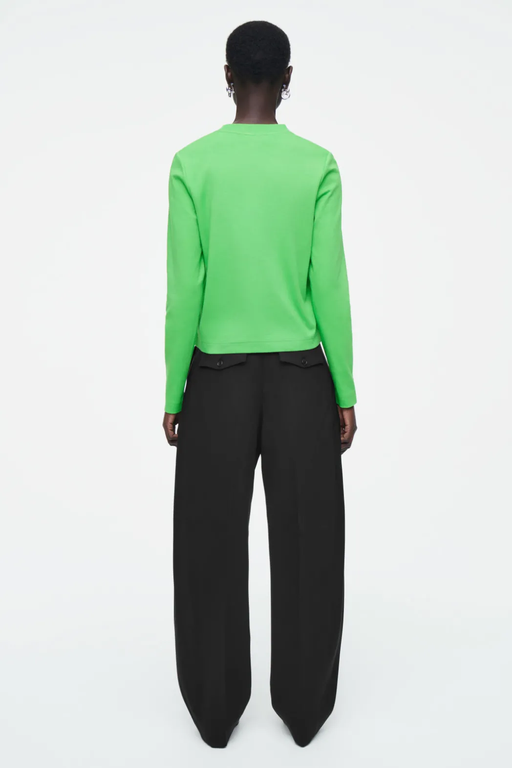 New COS CLEAN CUT REGULAR LONG-SLEEVED T-SHIRT BRIGHT GREEN