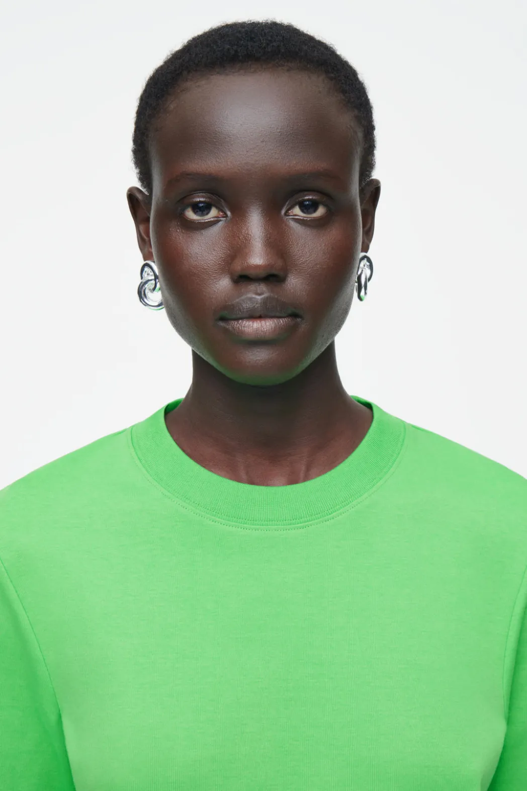 New COS CLEAN CUT REGULAR LONG-SLEEVED T-SHIRT BRIGHT GREEN