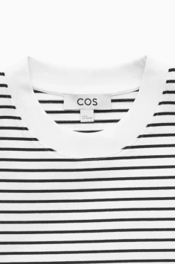 Discount COS CLEAN CUT REGULAR T-SHIRT off-white / black