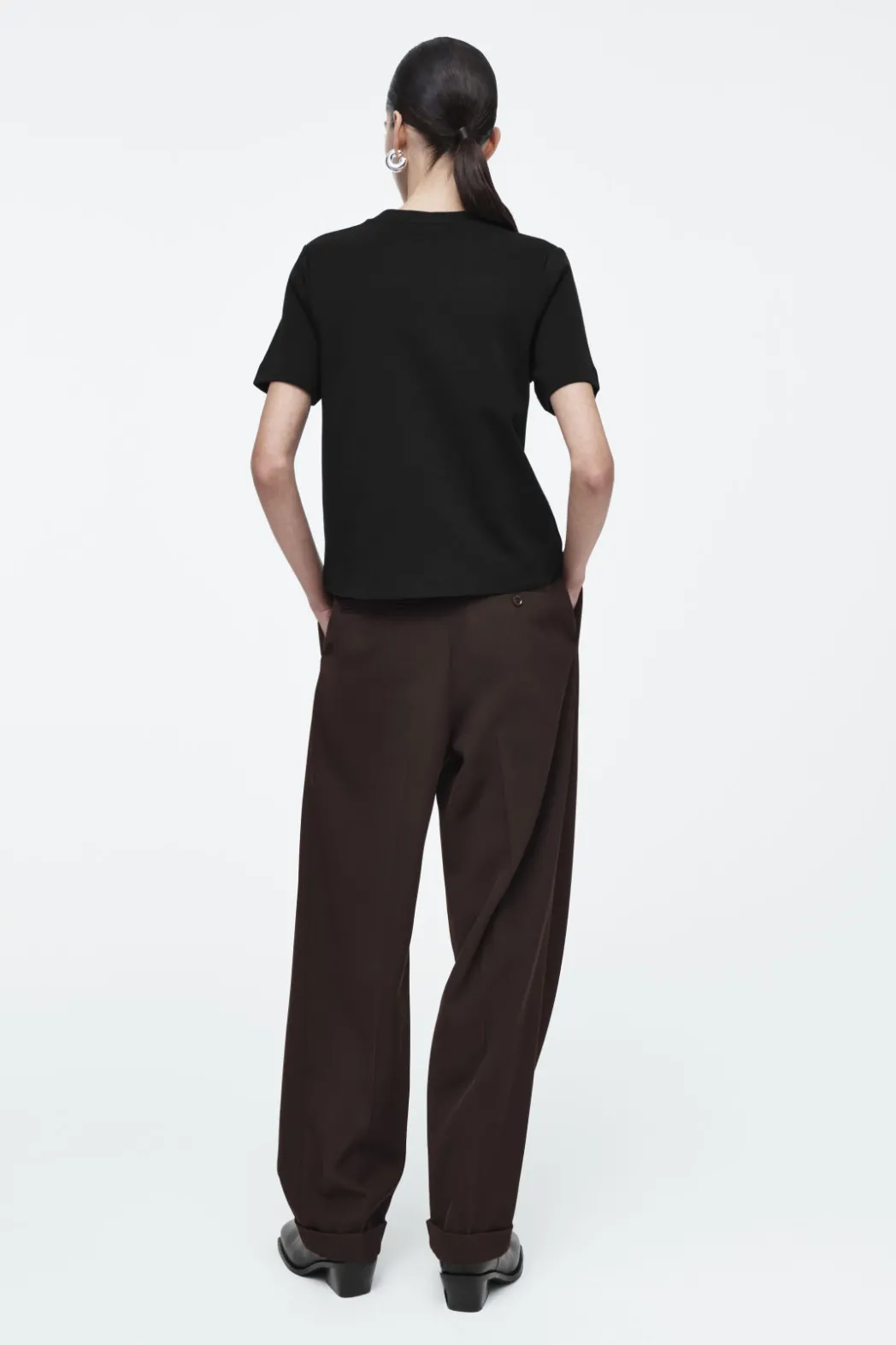 COS CLEAN CUT REGULAR T-SHIRT black