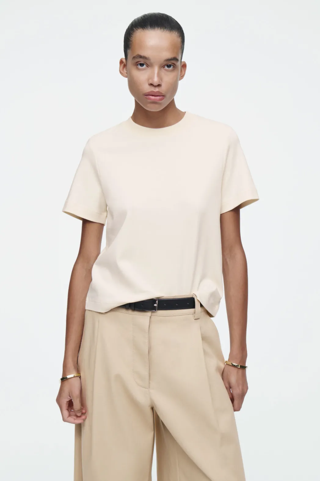 COS CLEAN CUT REGULAR T-SHIRT LIGHT BEIGE
