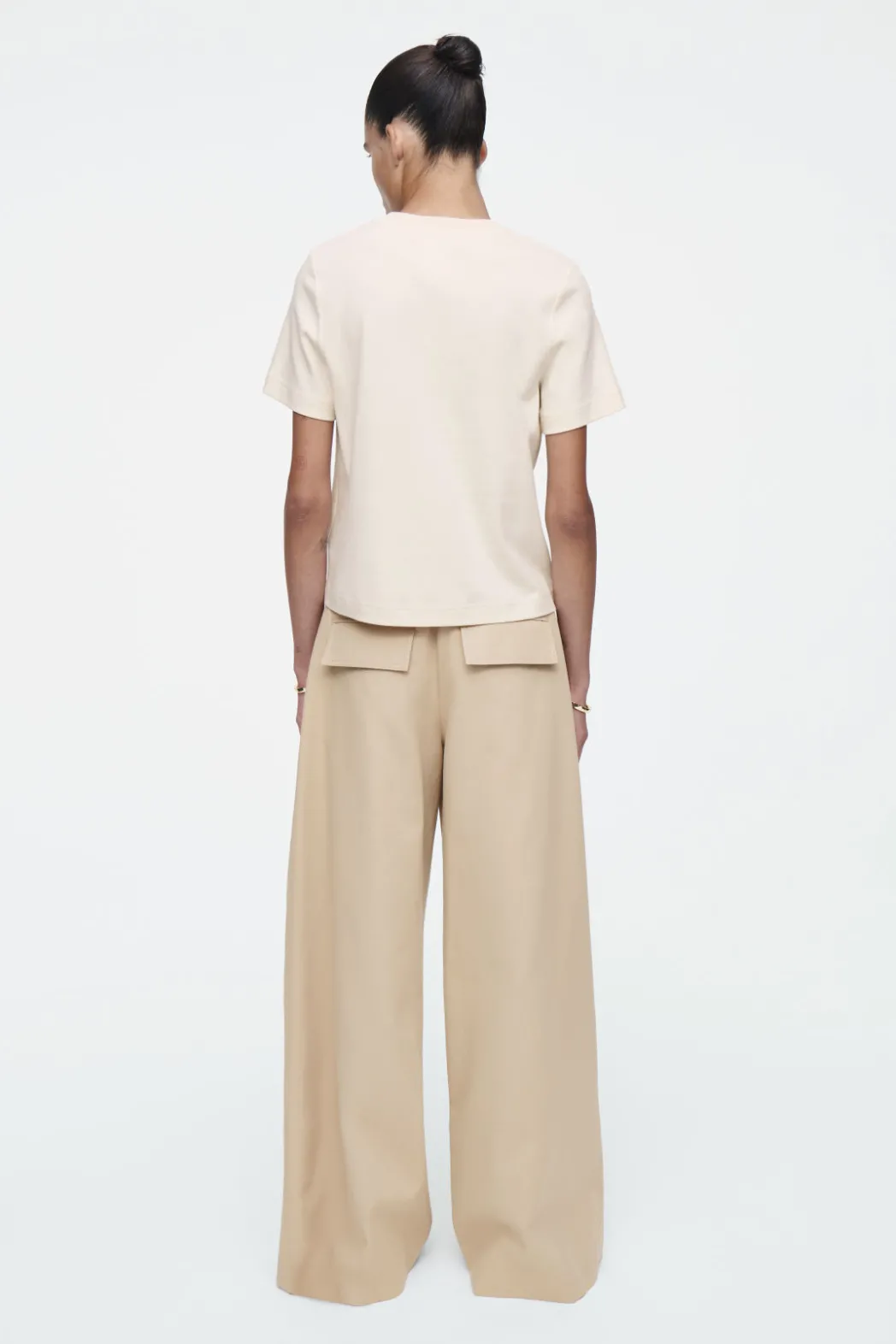 COS CLEAN CUT REGULAR T-SHIRT LIGHT BEIGE