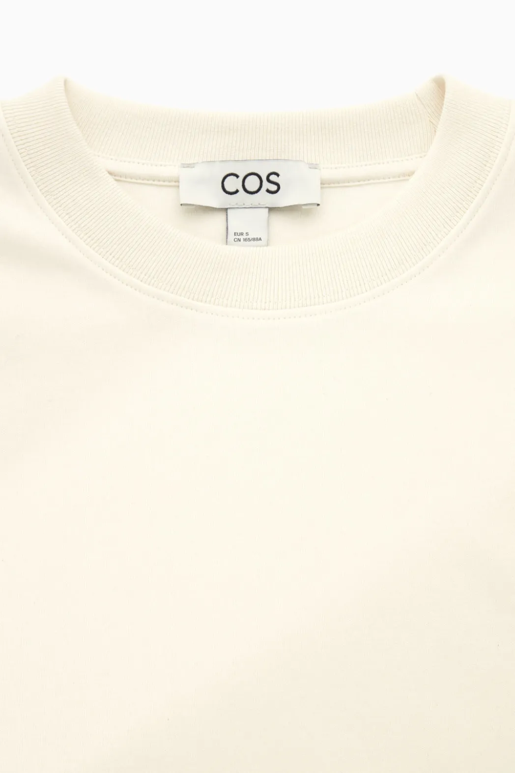 COS CLEAN CUT REGULAR T-SHIRT LIGHT BEIGE
