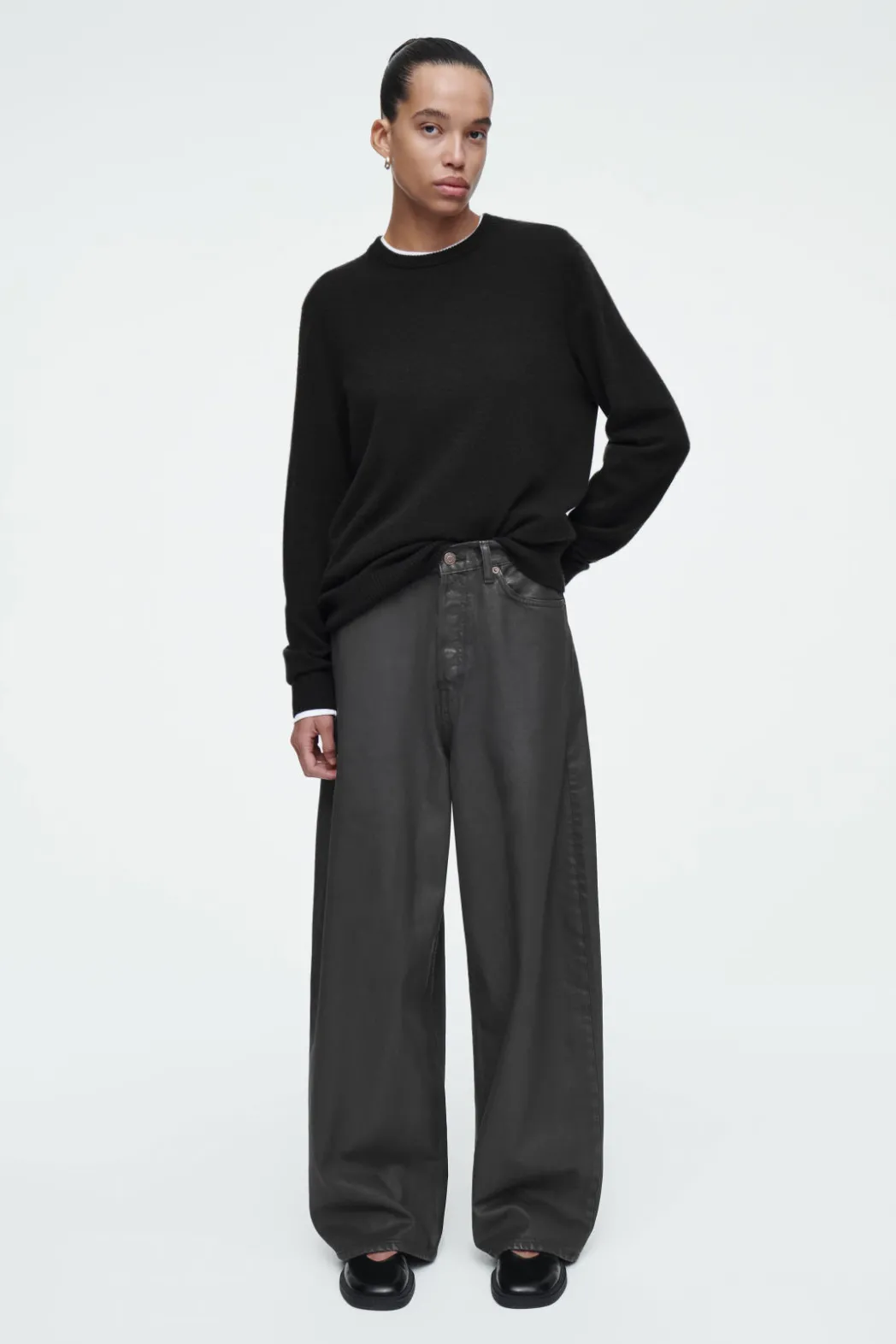 Online COS COAST WIDE-LEG JEANS BLACK