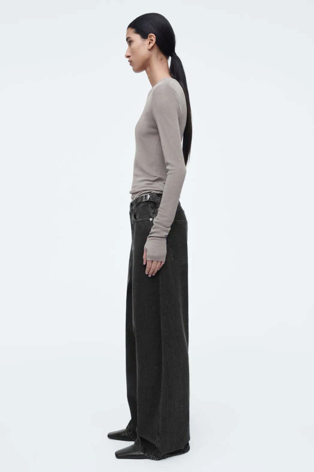 Discount COS COAST WIDE-LEG JEANS CRINKLED BLACK