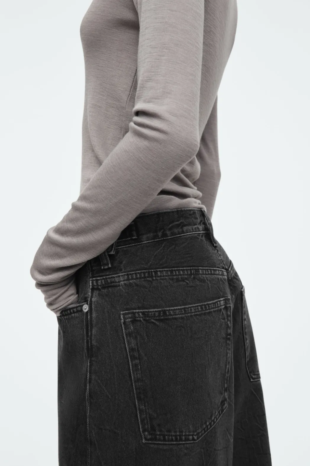 Discount COS COAST WIDE-LEG JEANS CRINKLED BLACK