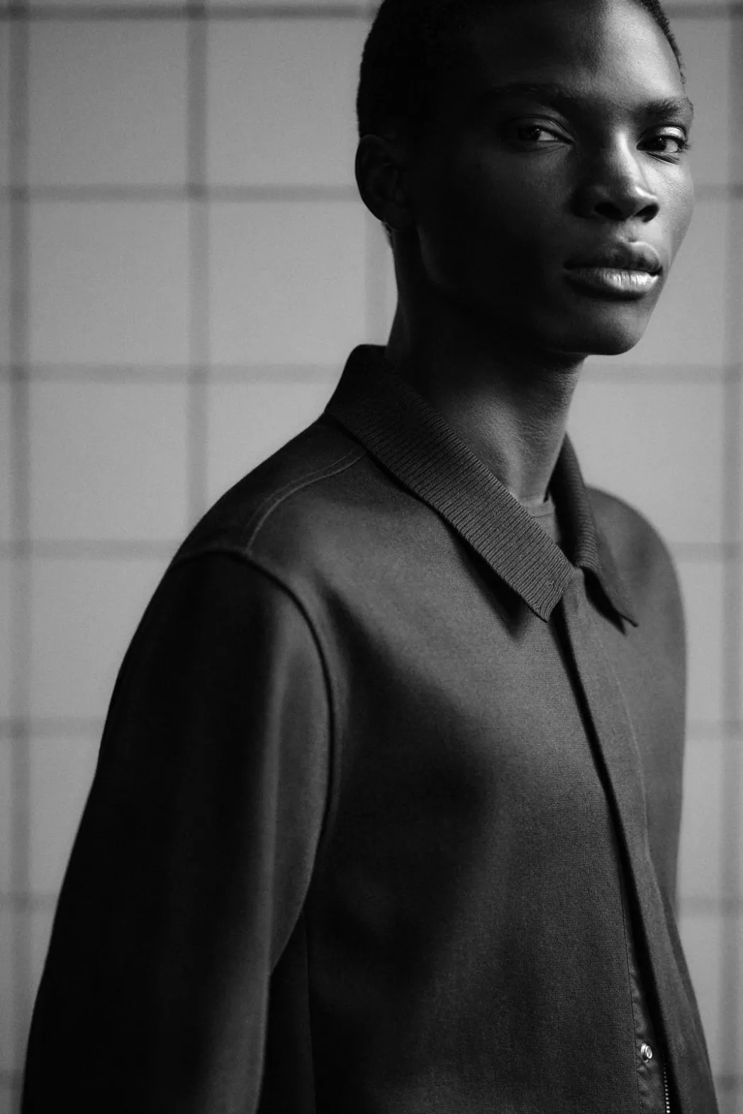 Sale COS COLLARED COTTON-JERSEY JACKET BLACK