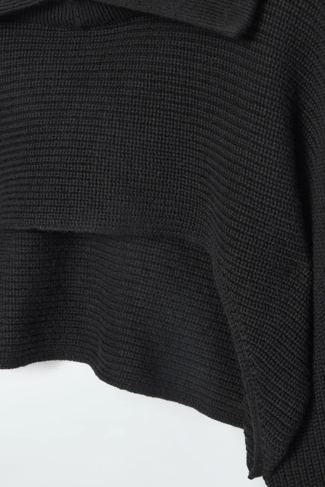 Sale COS COLLARED CROPPED KNITTED SWEATER BLACK
