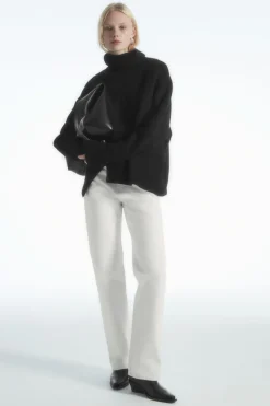 Online COS COLUMN STRAIGHT-LEG JEANS CHALK