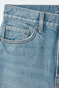 Online COS COLUMN STRAIGHT-LEG JEANS LIGHT BLUE