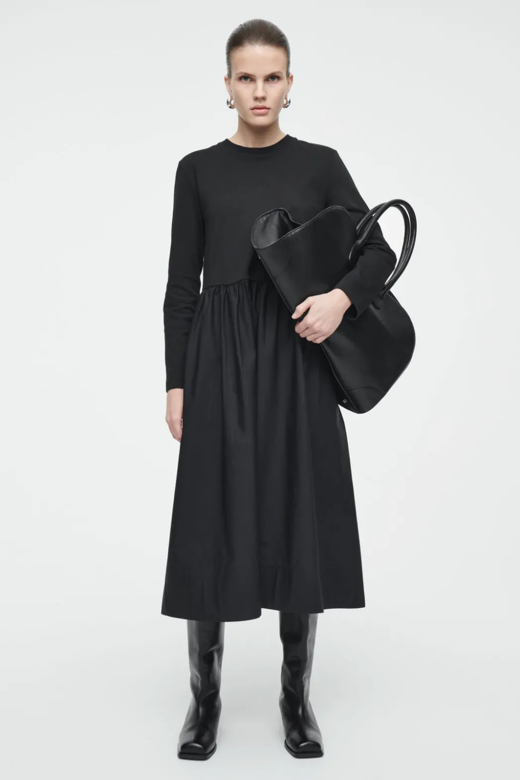 Sale COS CONTRAST-PANEL LONG-SLEEVED MIDI DRESS BLACK