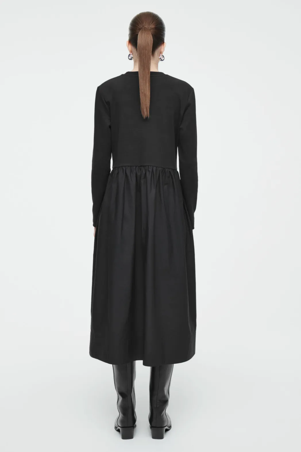 Sale COS CONTRAST-PANEL LONG-SLEEVED MIDI DRESS BLACK