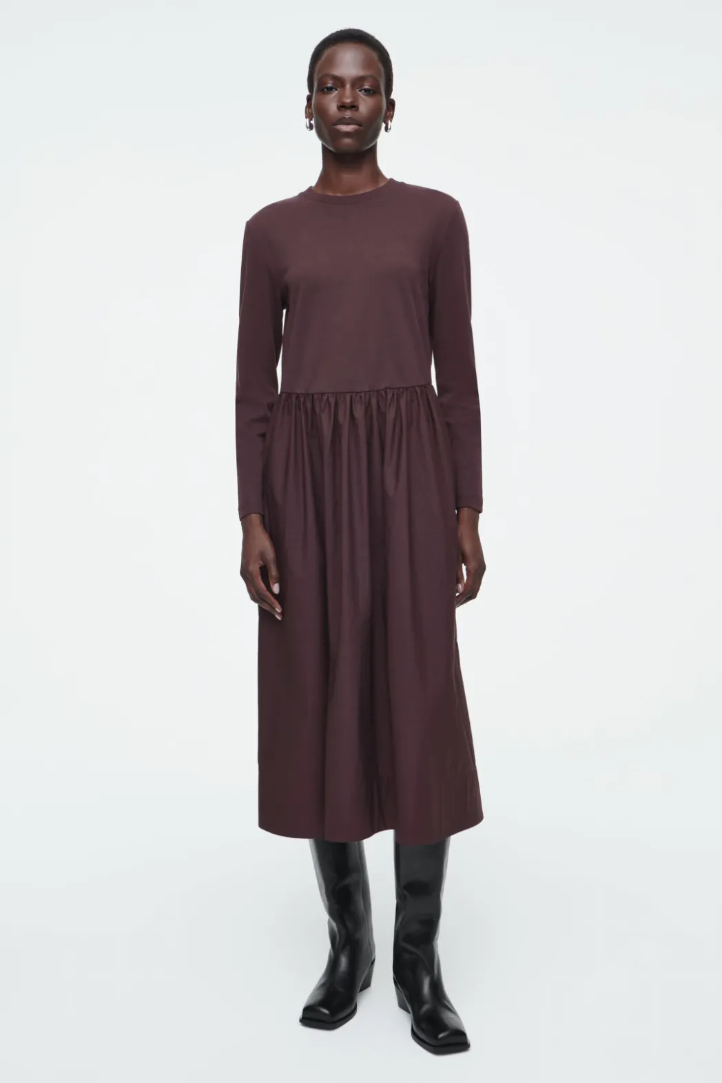 New COS CONTRAST-PANEL LONG-SLEEVED MIDI DRESS BURGUNDY