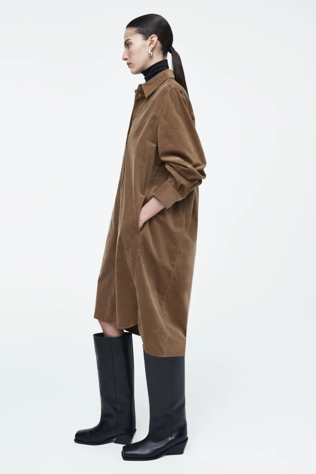 Clearance COS CORDUROY MIDI SHIRT DRESS AUBURN