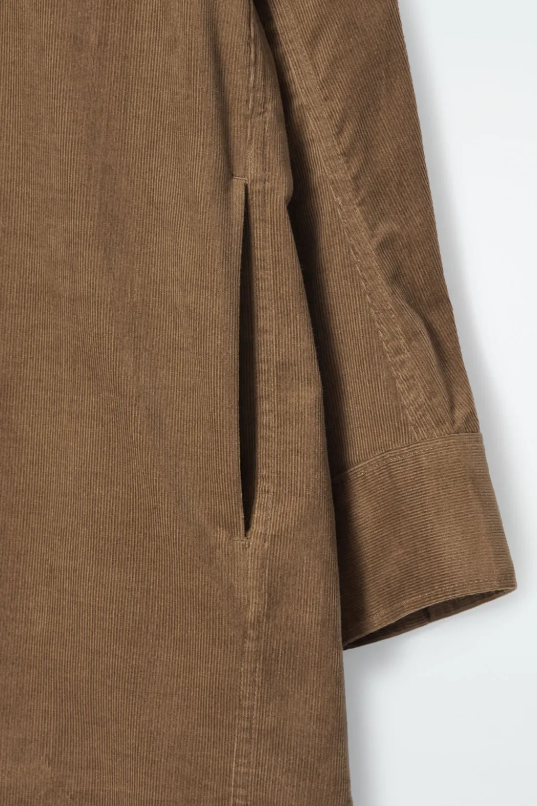 Clearance COS CORDUROY MIDI SHIRT DRESS AUBURN