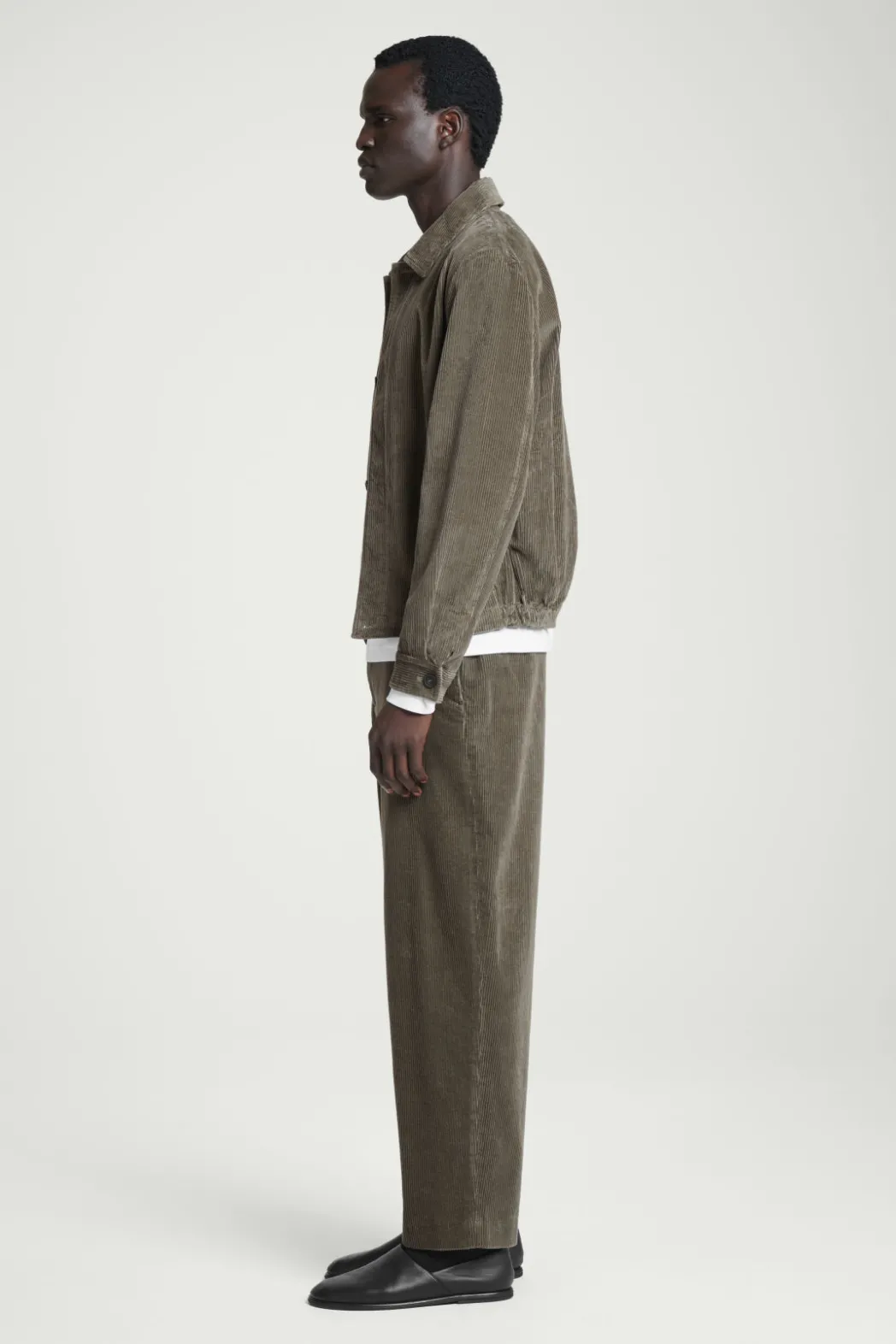 Outlet COS CORDUROY OVERSHIRT DARK KHAKI
