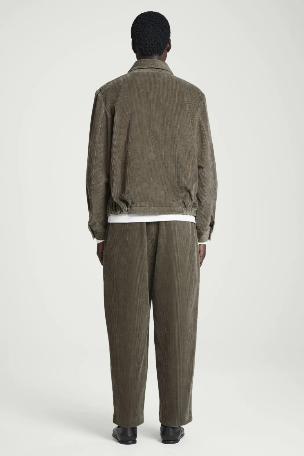 Outlet COS CORDUROY OVERSHIRT DARK KHAKI