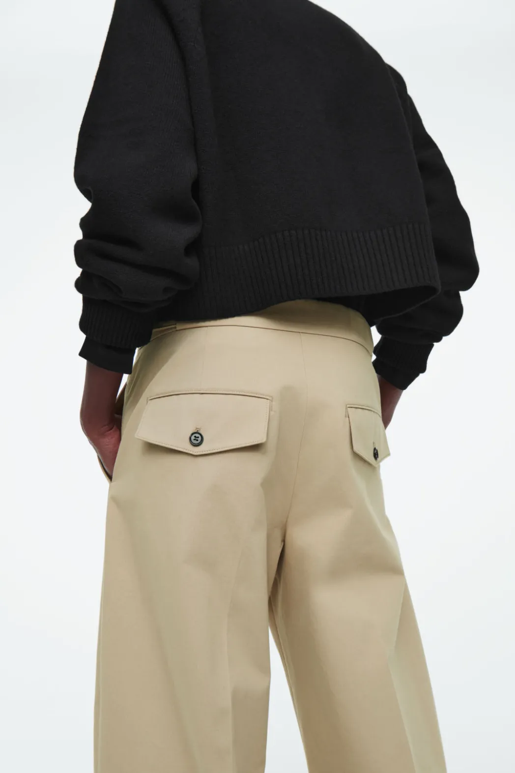 Online COS COTTON-TWILL CHINOS BEIGE