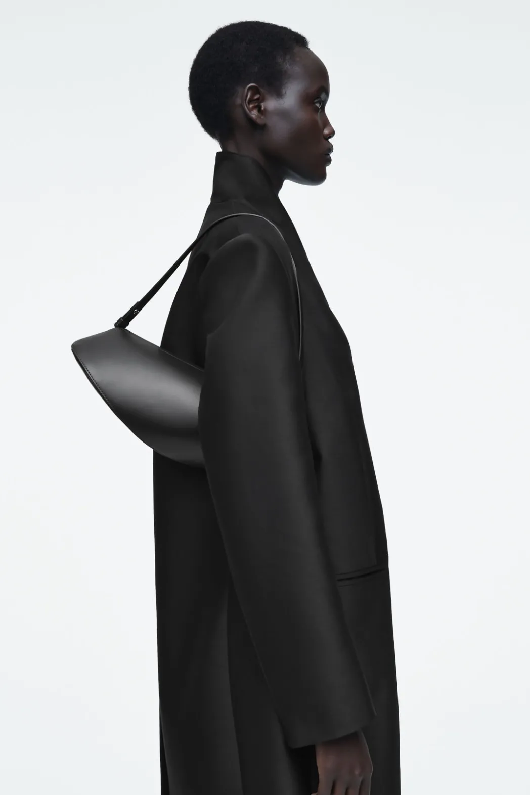 Best COS COVE CLUTCH - LEATHER BLACK