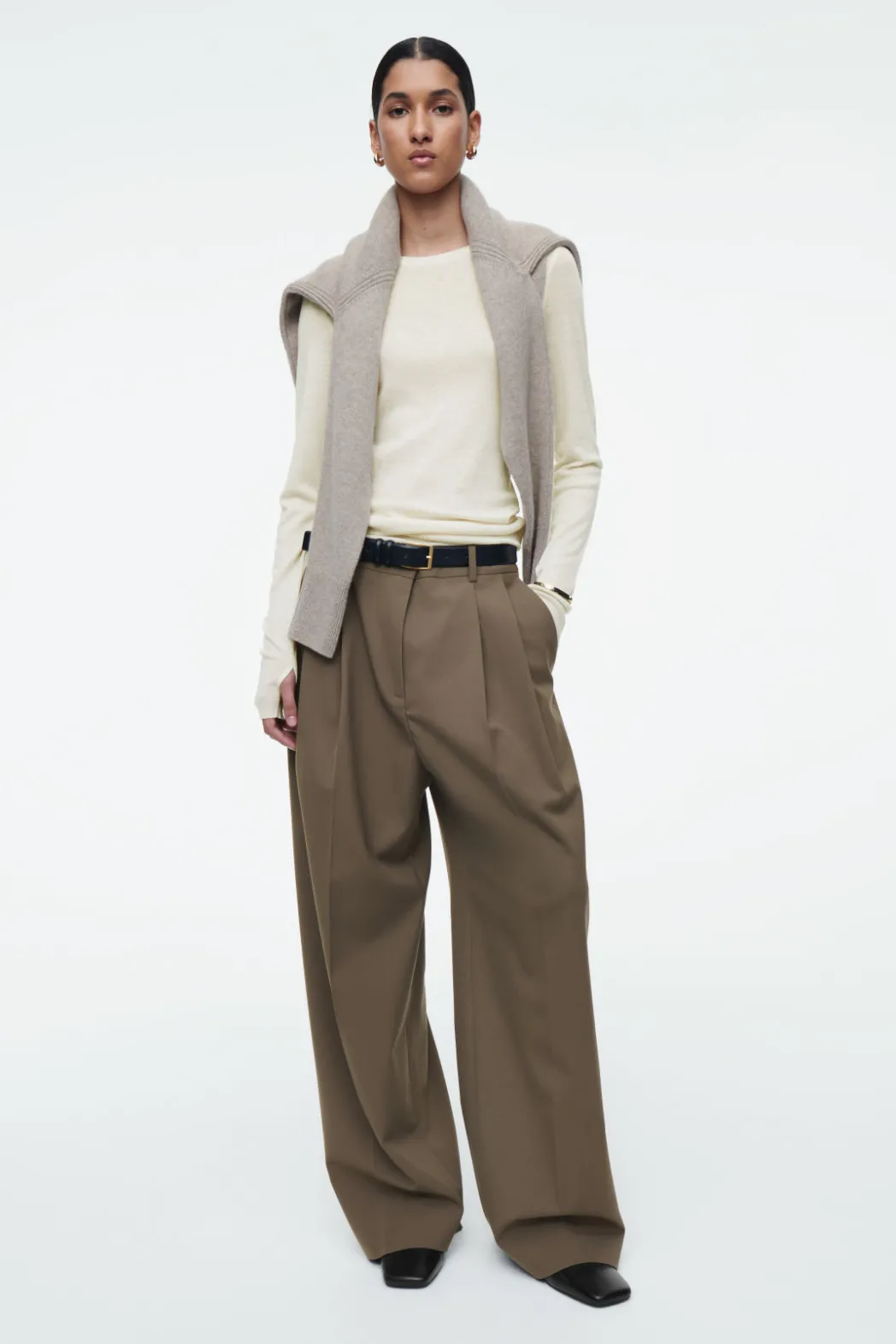 COS CREW-NECK MERINO WOOL TOP OFF-WHITE