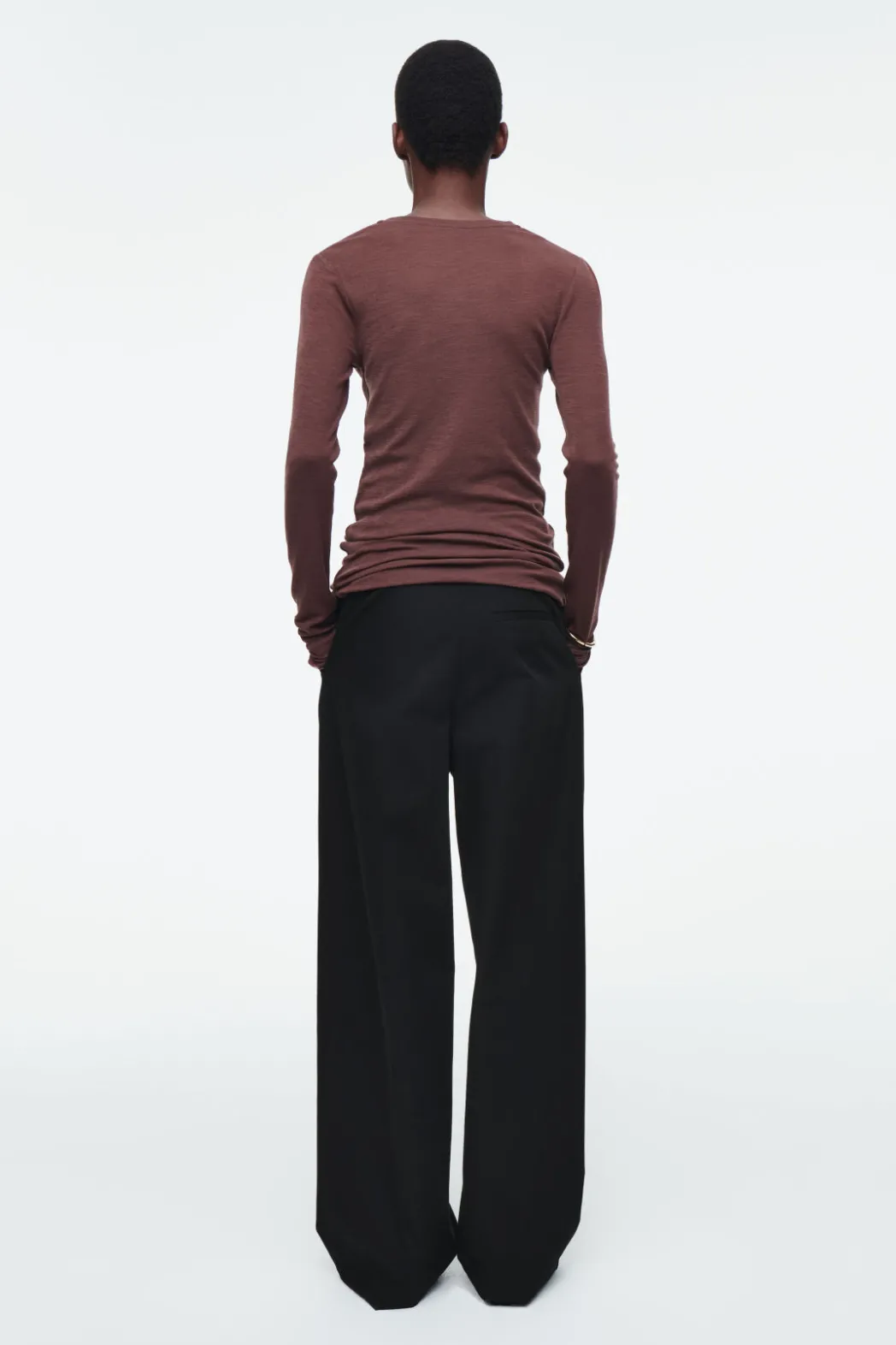 Sale COS CREW-NECK MERINO WOOL TOP BROWN