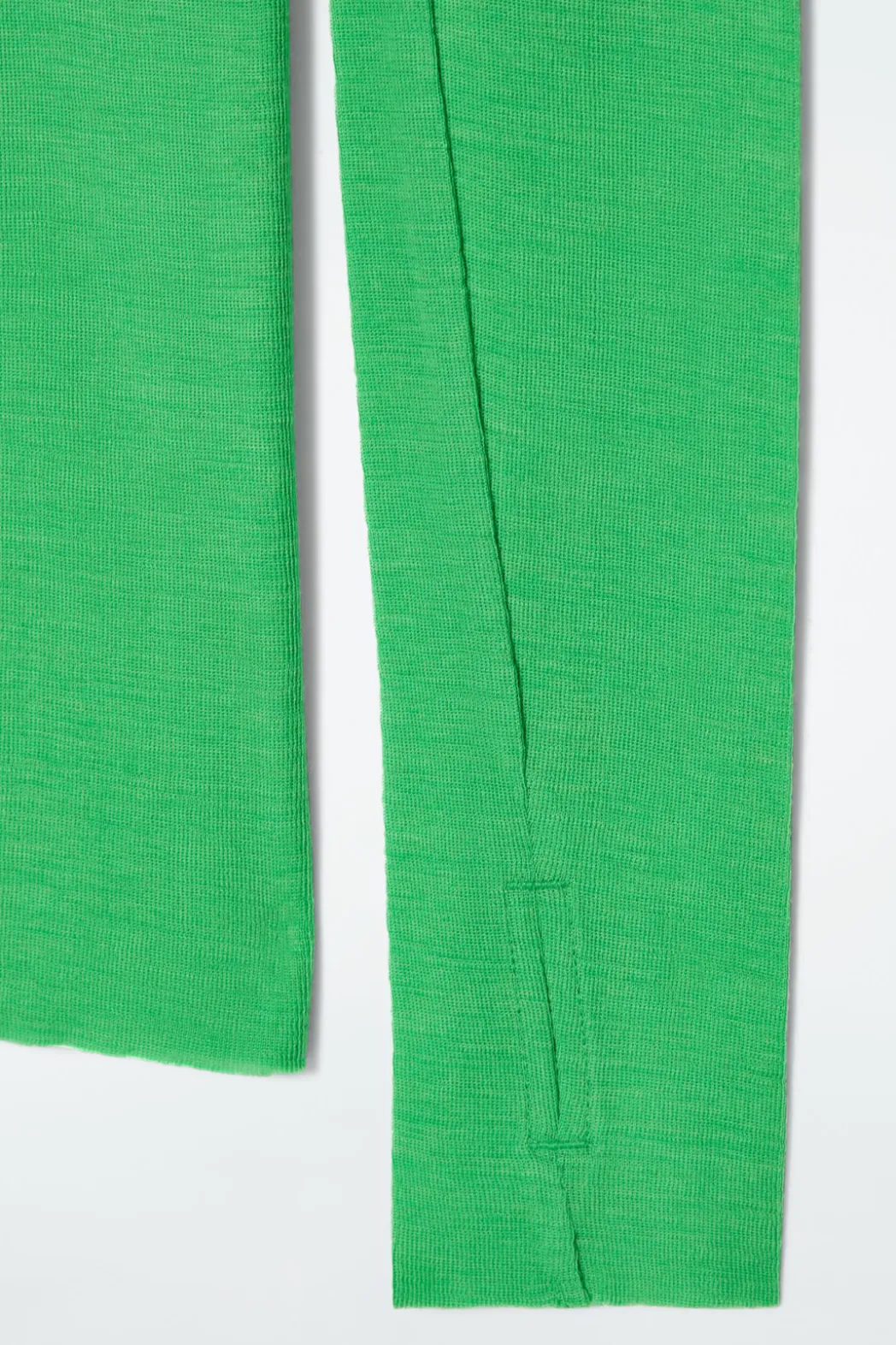 Online COS CREW-NECK MERINO WOOL TOP BRIGHT GREEN