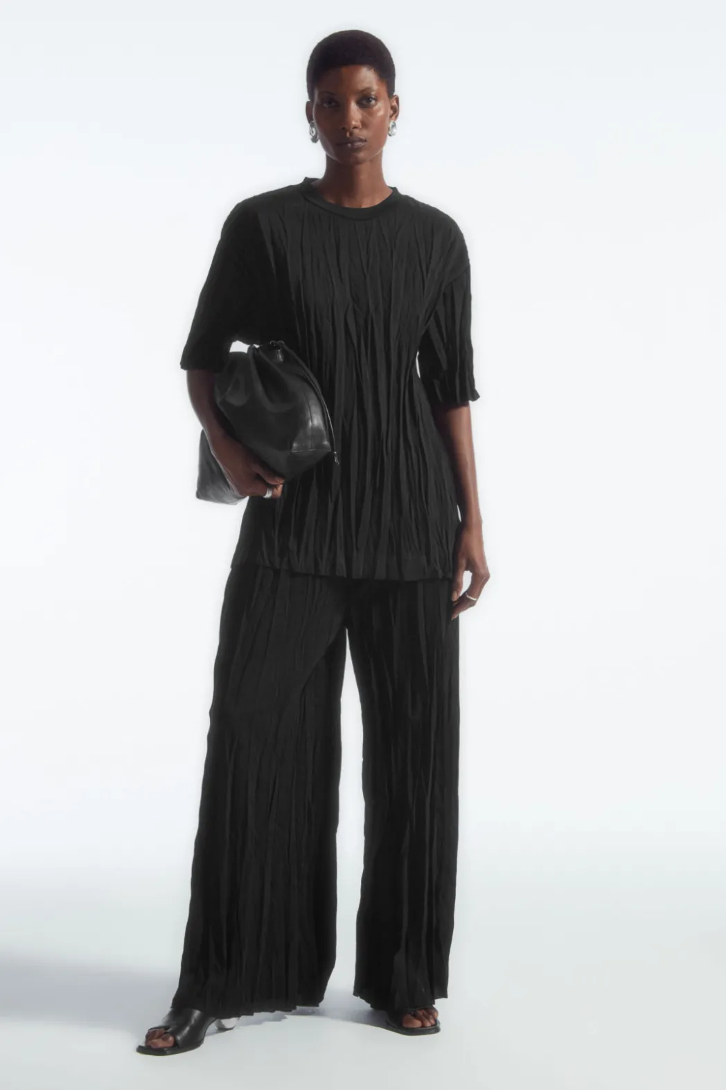 Clearance COS CRINKLED JERSEY WIDE-LEG PANTS BLACK