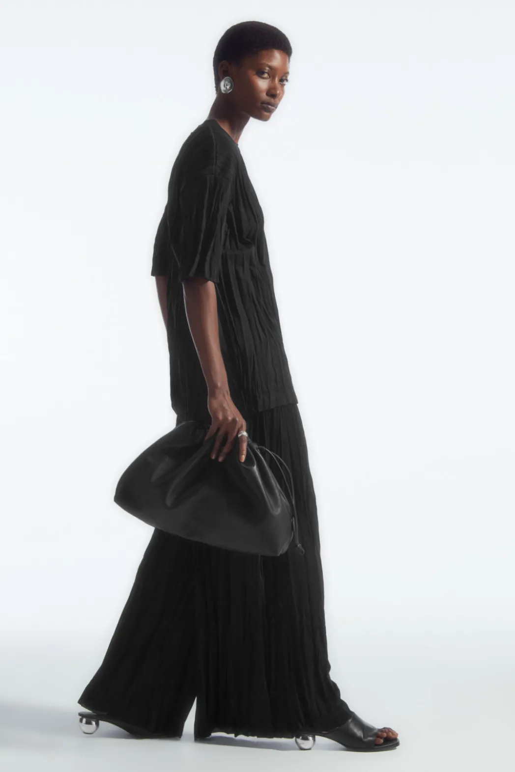 Clearance COS CRINKLED JERSEY WIDE-LEG PANTS BLACK